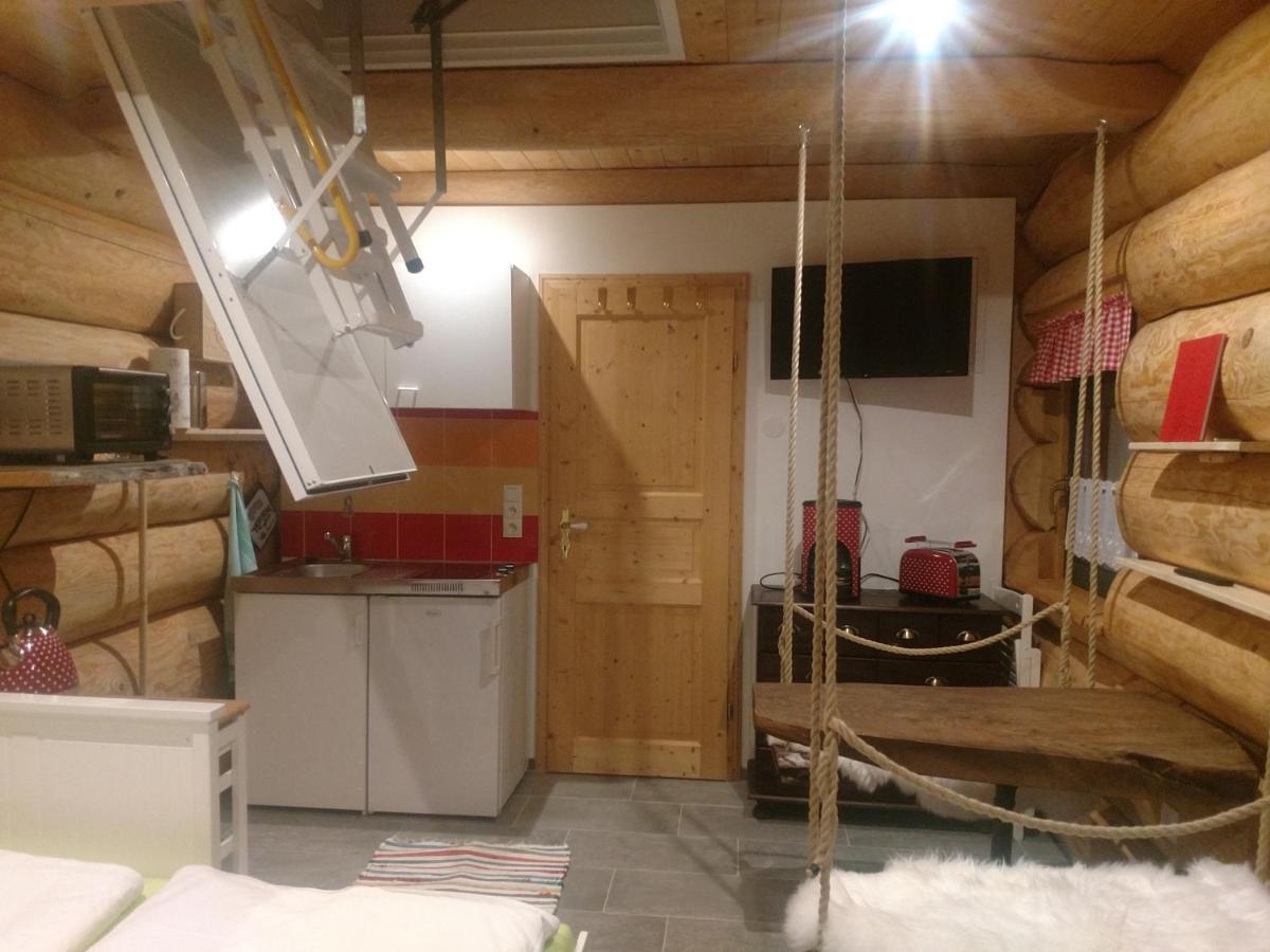 Ferienwohnungen Blockhaus - Zwergenhaeusl Grünau im Almtal Eksteriør billede